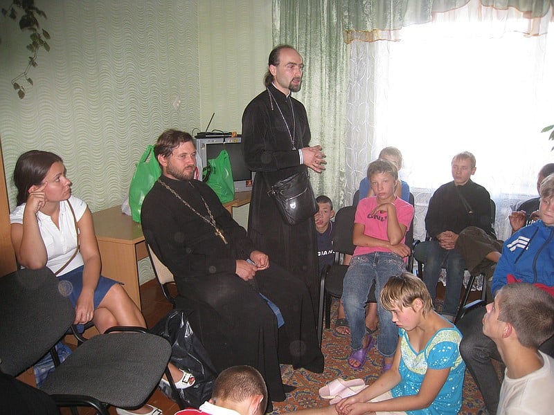 Состоялась совместная поездка волонтеров во главе со священниками двух храмов г.Киева в Бердичевскую школу-интернат